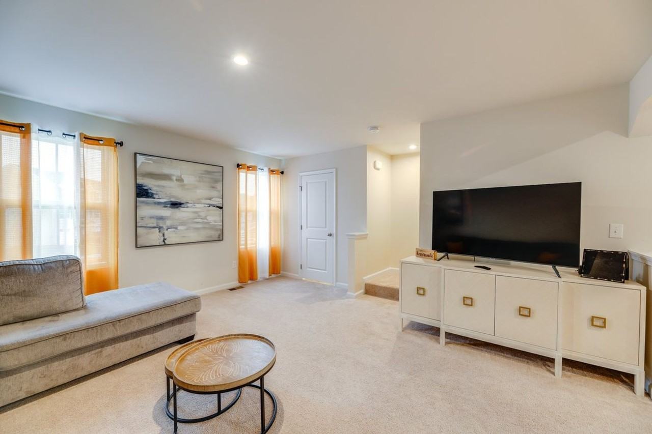 6262 Pebblebrook Dr - Photo 4 of 25