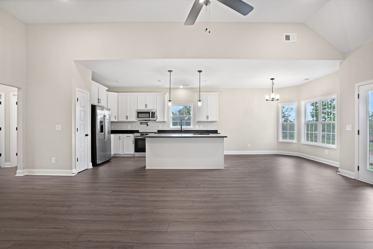 502 N Halifax Ct - Photo 6 of 30