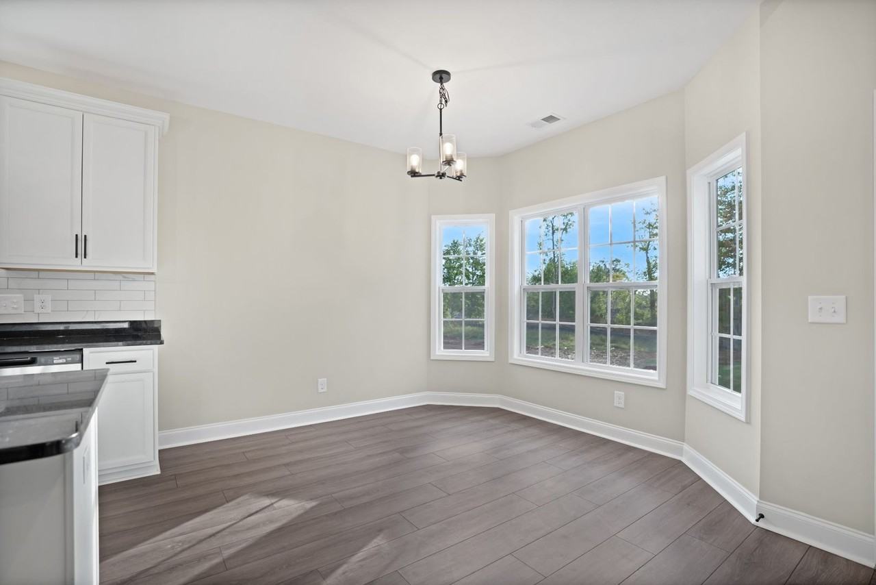 502 N Halifax Ct - Photo 7 of 30