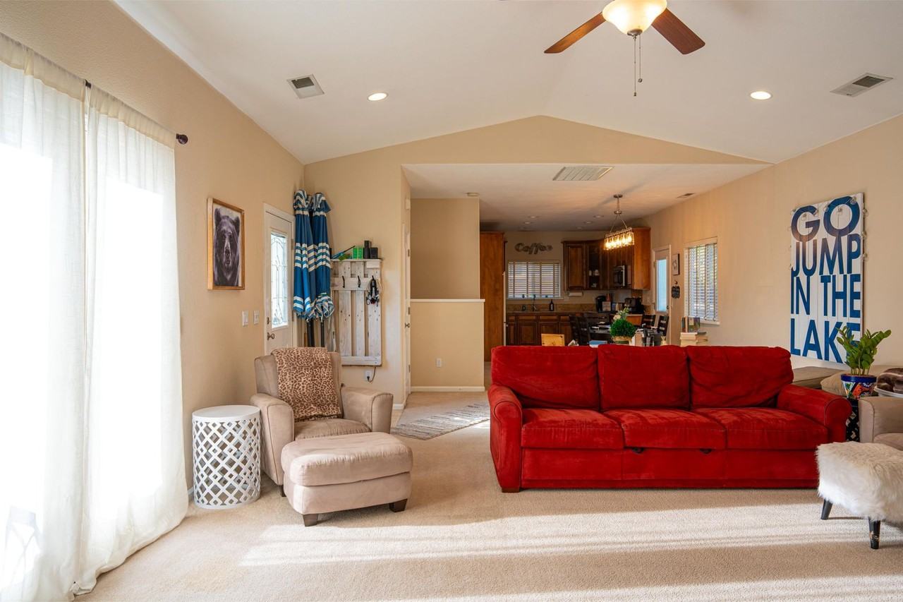 175 Poker Flat Rd - Photo 3 of 19