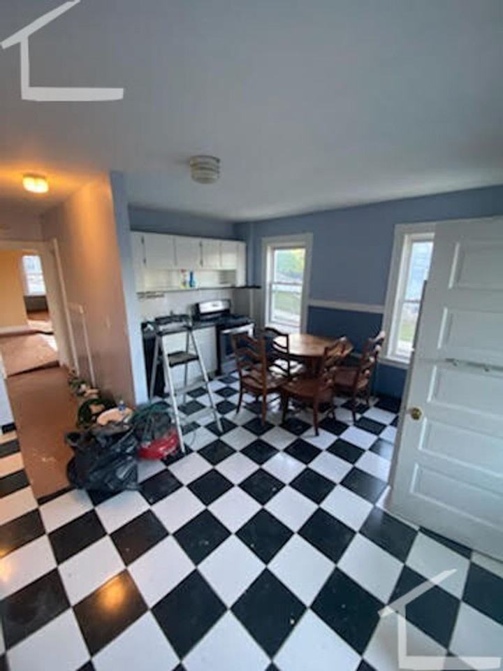 231 Parsons St - Photo 5 of 10