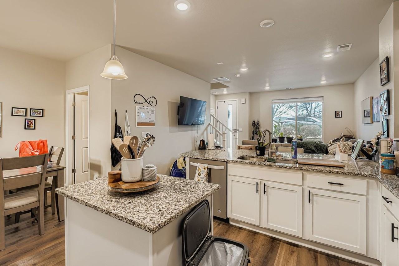 14933 E Belleview Dr - Photo 4 of 11