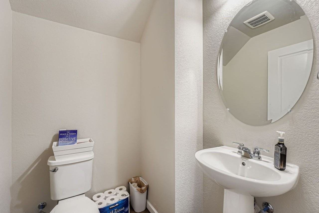 14933 E Belleview Dr - Photo 5 of 11