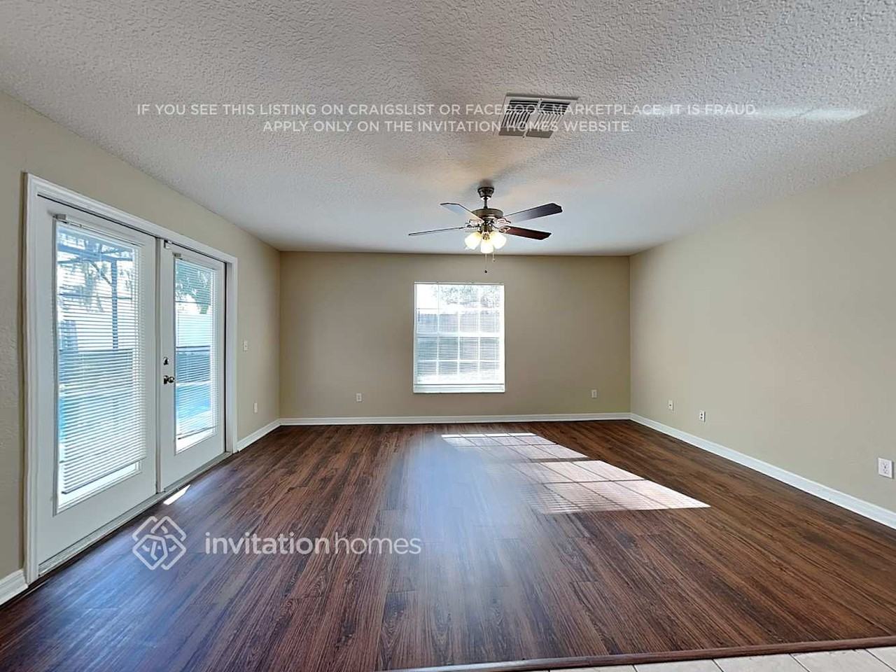 115 Secluded Oak Ct - Photo 3 of 26