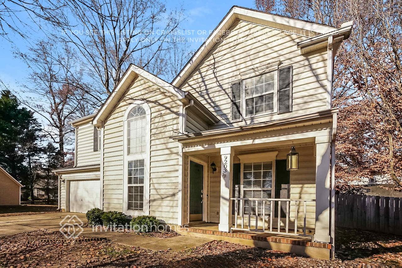 9203 Darbyshire Pl - Photo 5 of 18