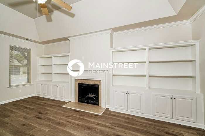 1291 Washington Dr - Photo 4 of 17