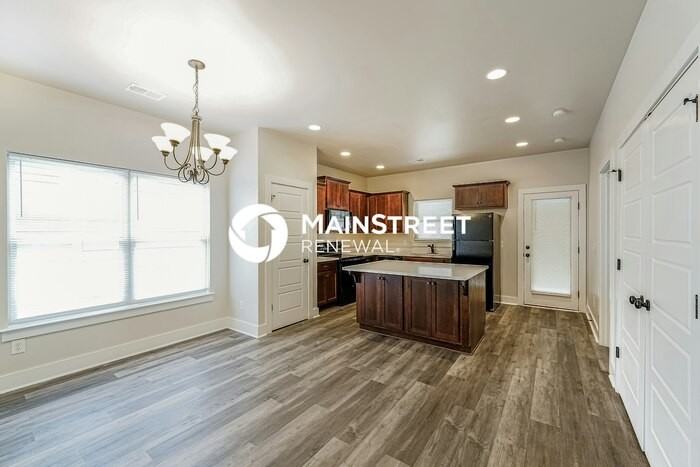 915 Maple Trce - Photo 6 of 17