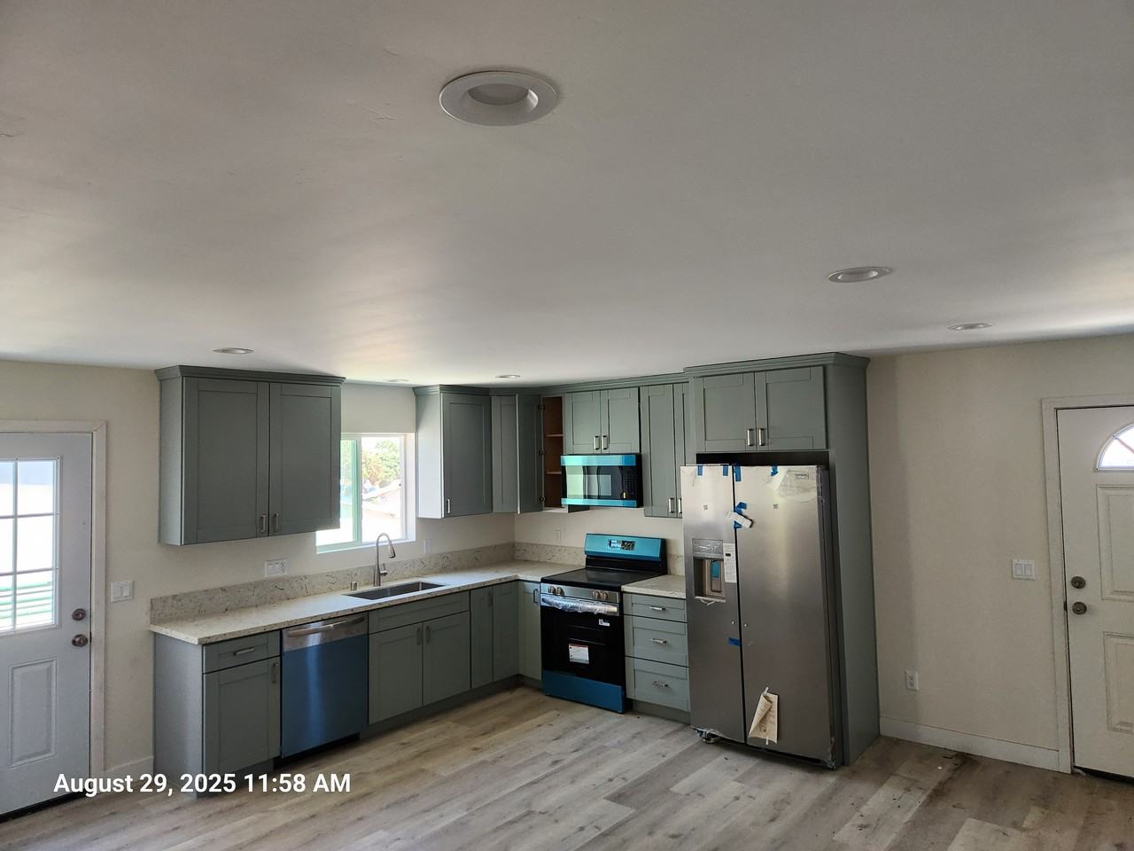 3677 Marlborough Ave #4 - Photo 4 of 6