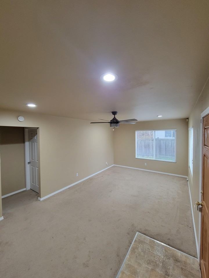 2201 Union Ave Ne #NA - Photo 2 of 15