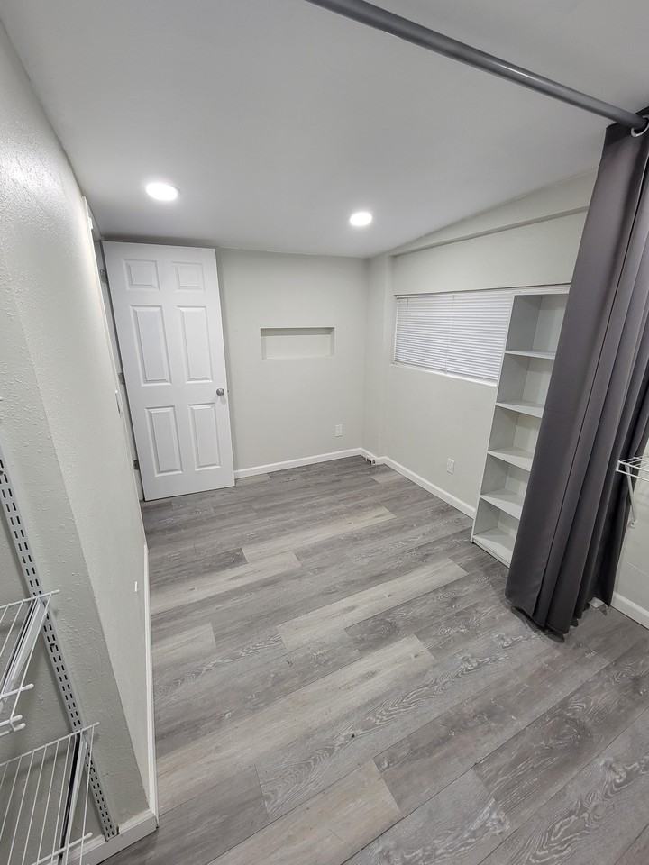 2201 Union Ave Ne #NA - Photo 3 of 15