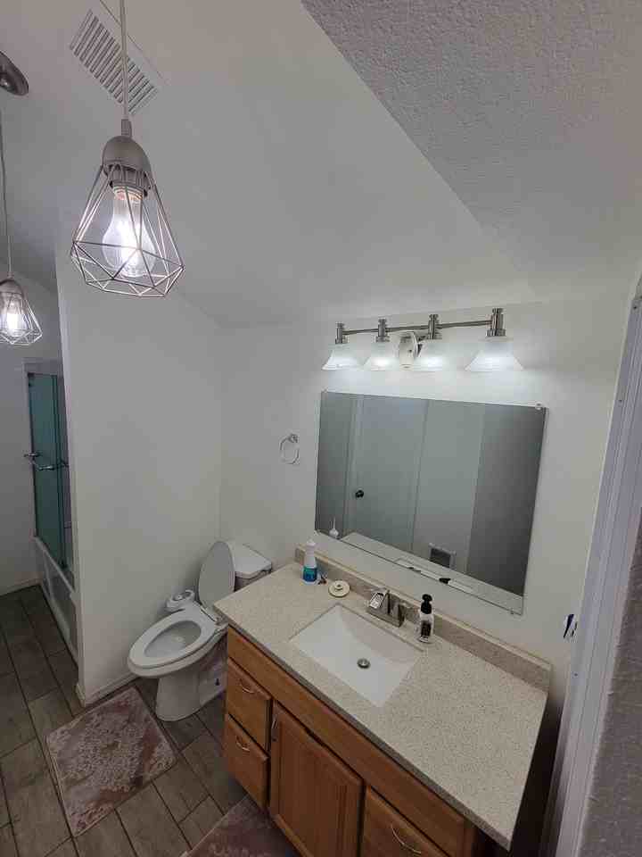 2201 Union Ave Ne #NA - Photo 6 of 15