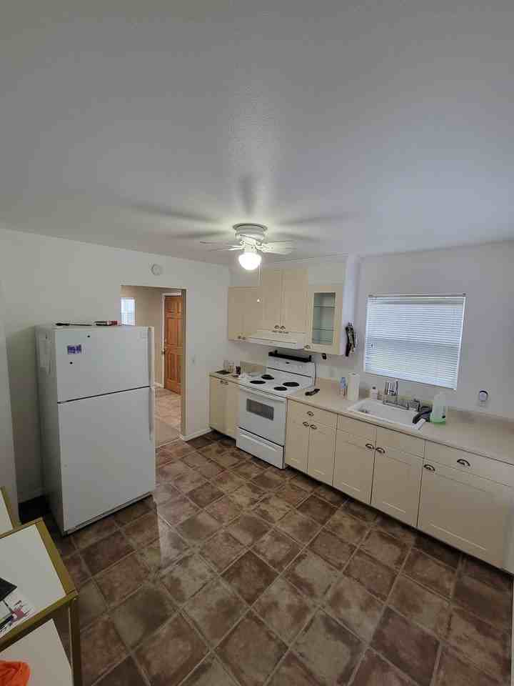 2201 Union Ave Ne #NA - Photo 7 of 15