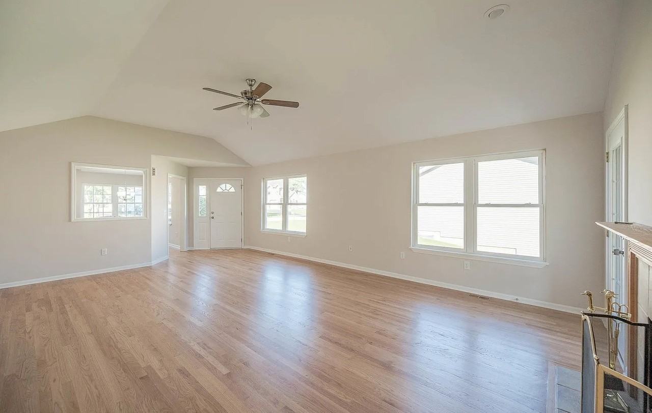 2126 Kingsmill St #NA - Photo 4 of 10