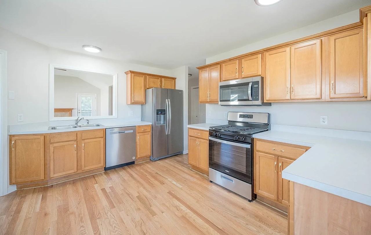 2126 Kingsmill St #NA - Photo 6 of 10