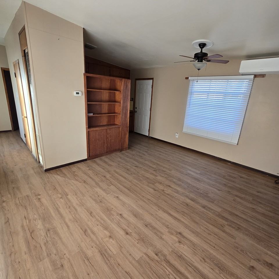 903 W Alameda St #NA - Photo 4 of 8