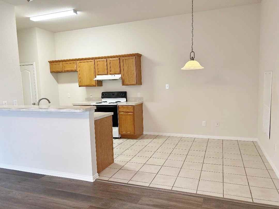 2924 James Rd #2924 - Photo 3 of 16