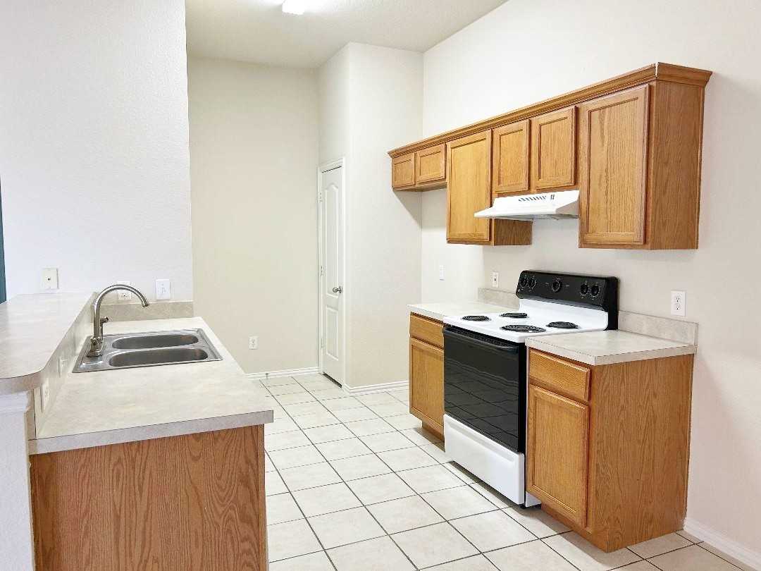 2924 James Rd #2924 - Photo 4 of 16