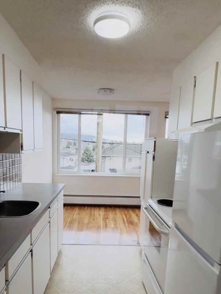 1350 Madison Ave - Photo 5 of 15