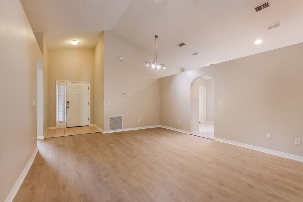 1130 Ozark Ct - Photo 4 of 16