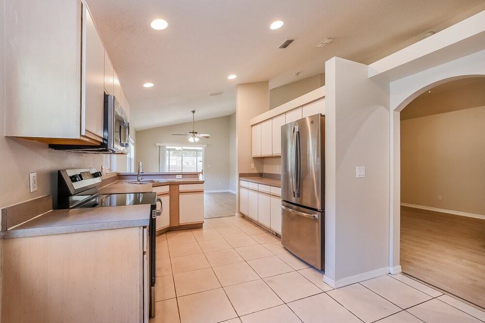 1130 Ozark Ct - Photo 5 of 16