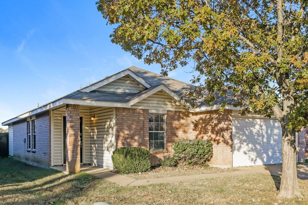 1337 Castle Ridge Rd - Photo 3 of 16