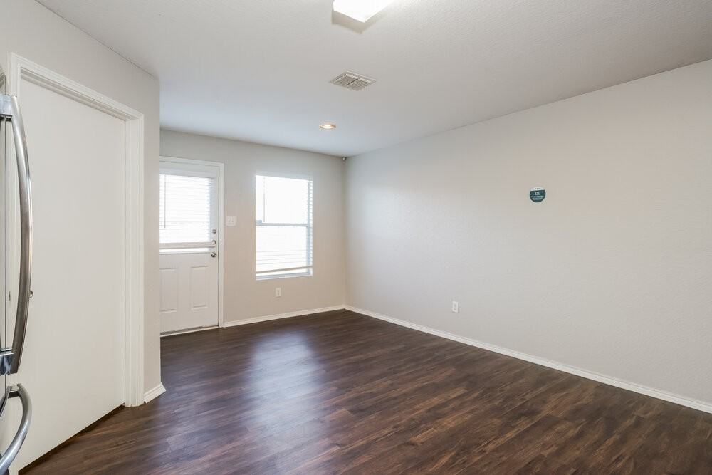 1337 Castle Ridge Rd - Photo 6 of 16