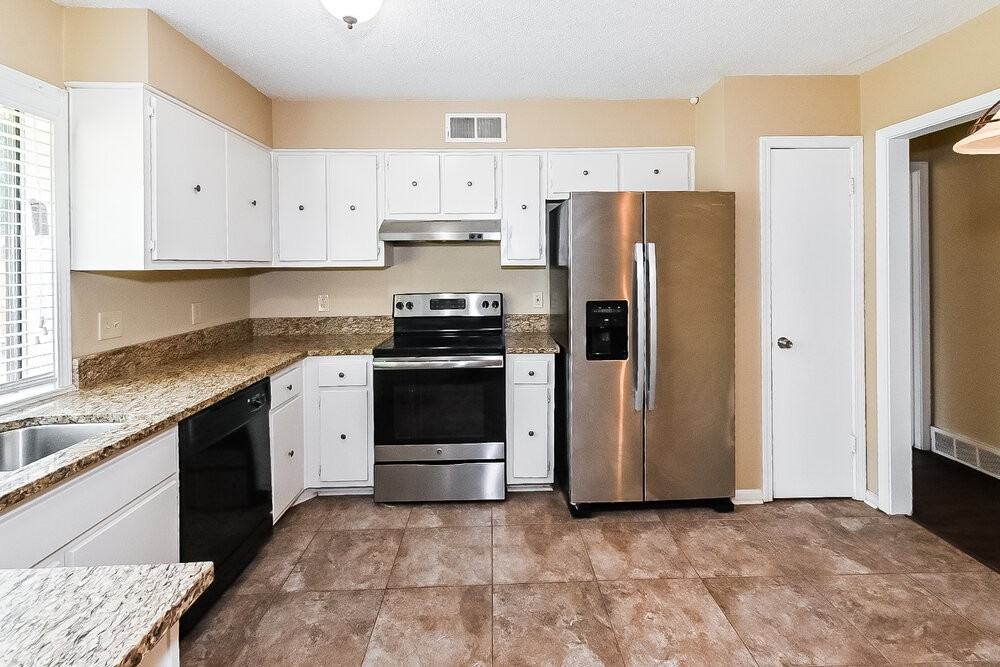 7914 Terry Franklin Dr - Photo 7 of 16