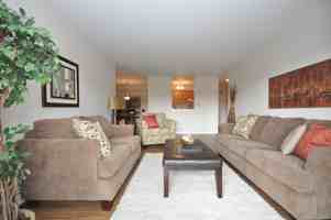 featured image of 634 Parkland Dr