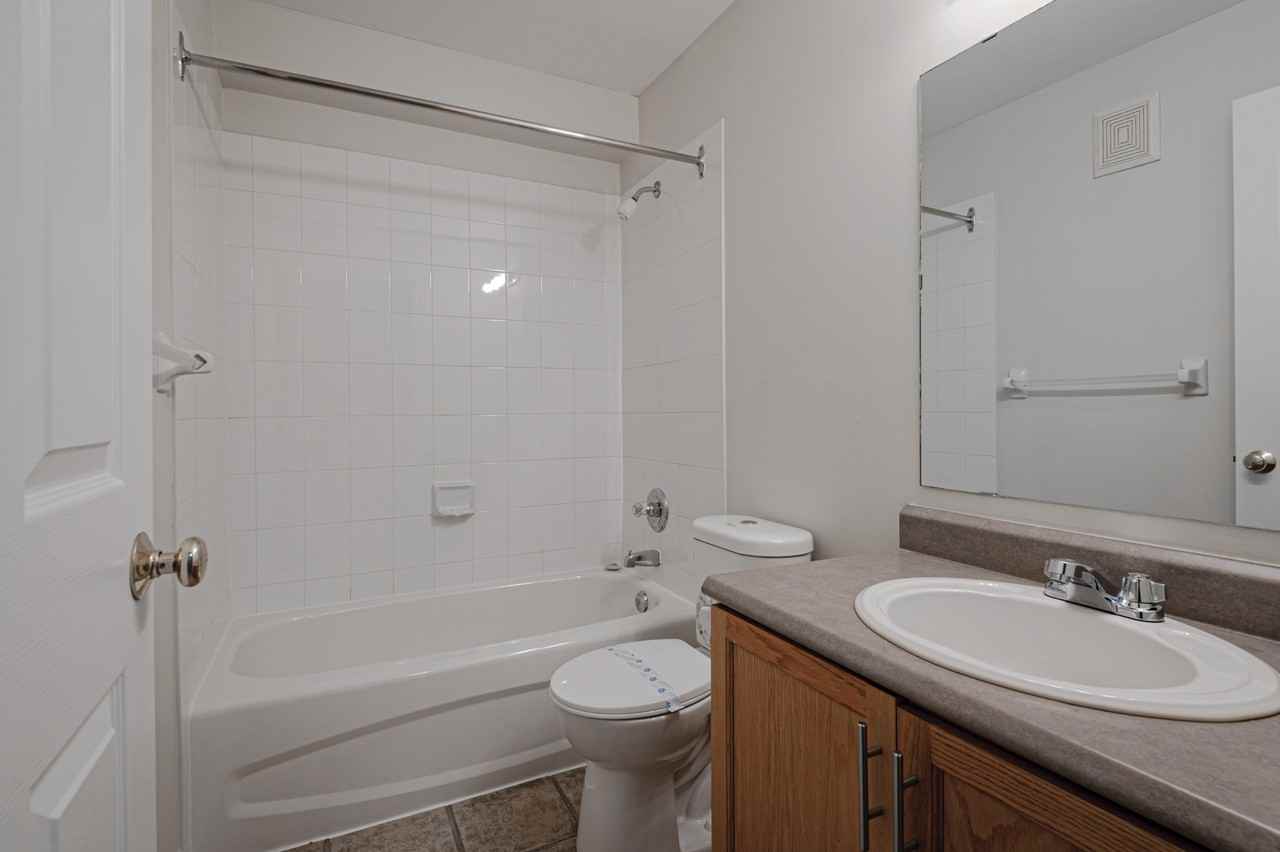 76 Fairfax Drive - Photo 7 of 50