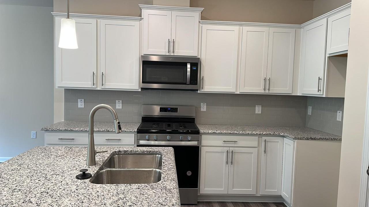 897 Falls Grove Trl #1 - Photo 7 of 18