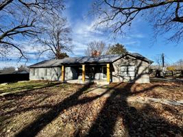 featured image of 302 Bluebird Ln #1