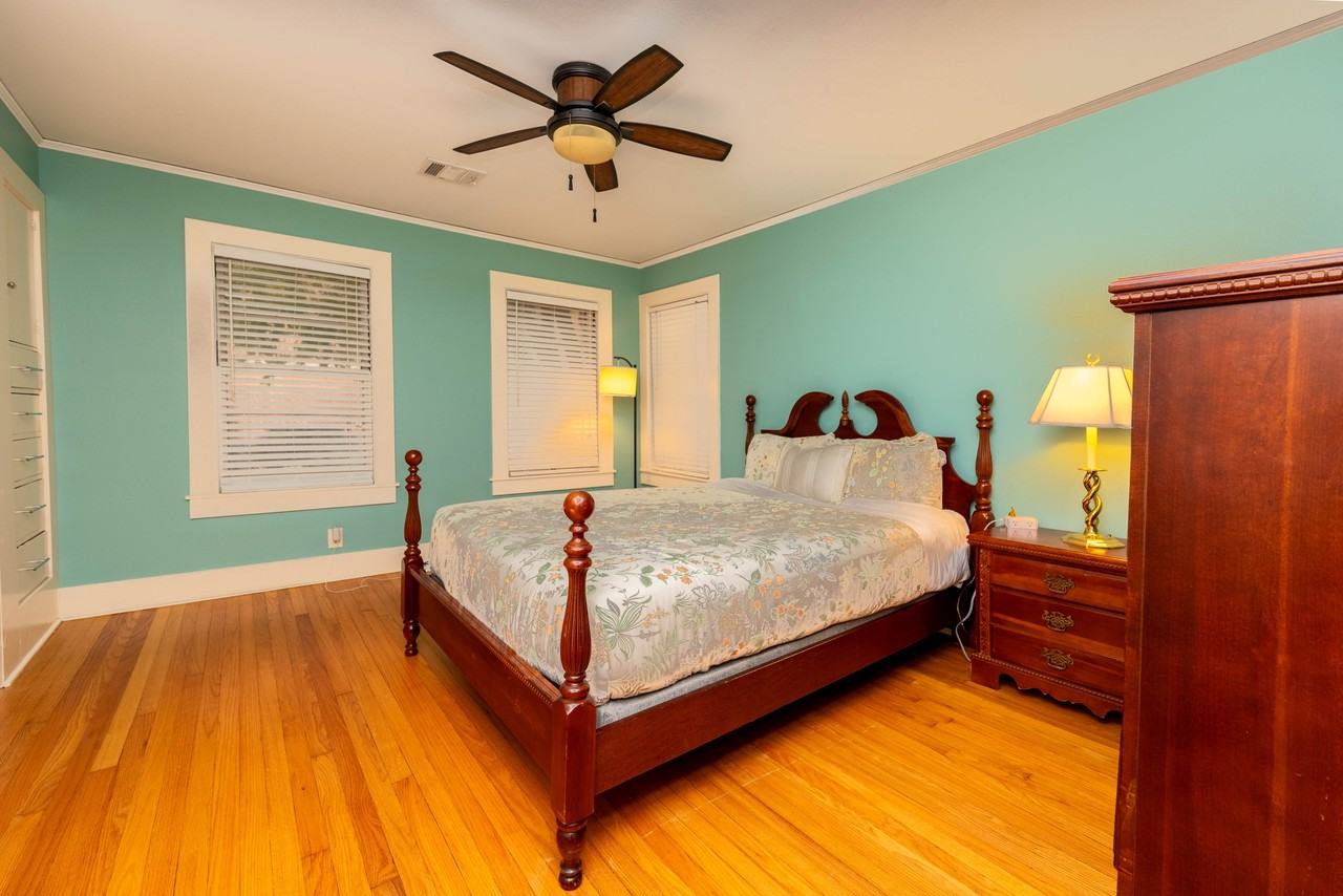 4301 Avenue O #1 - Photo 3 of 19