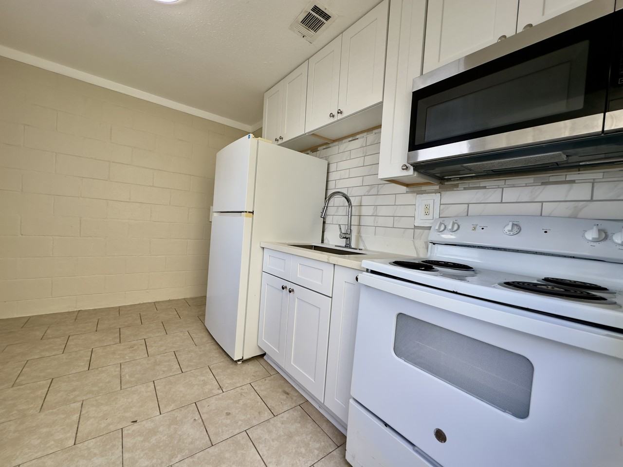 8724 Forshey St #1B - Photo 4 of 10