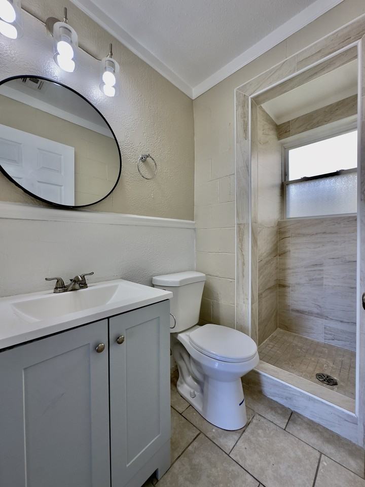 8724 Forshey St #1B - Photo 5 of 10