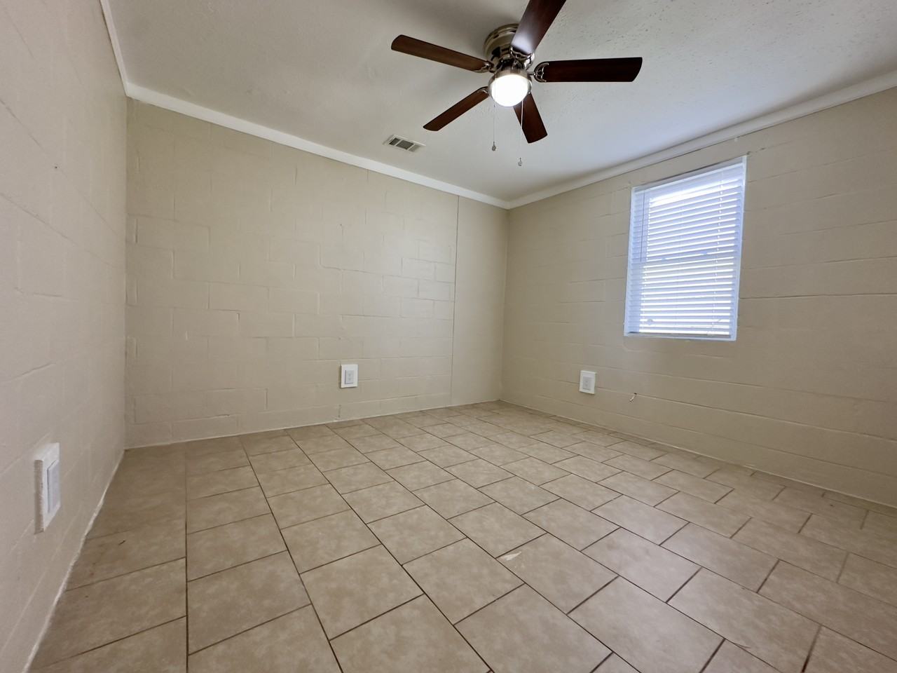 8724 Forshey St #1B - Photo 7 of 10