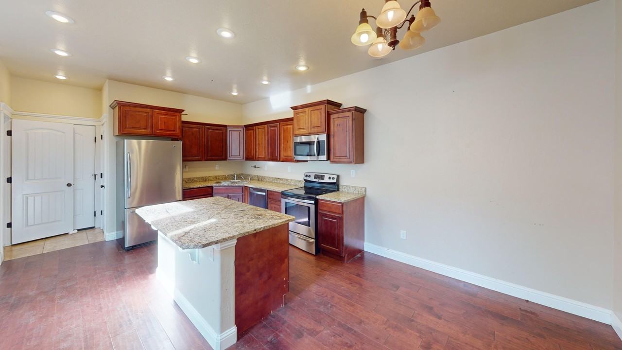 3529 Autumn Colors Dr #TH - Photo 7 of 20