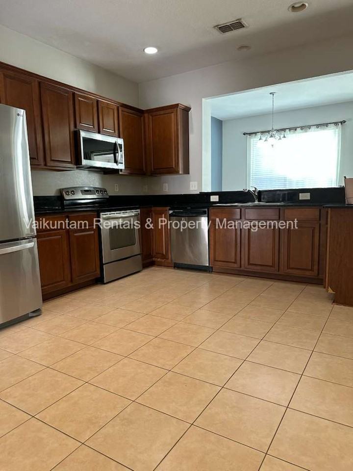 4240 Metron Dr #1 - Photo 4 of 35