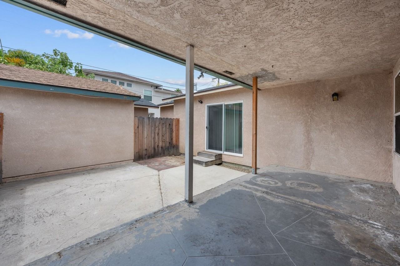 4922 64th St - Photo 6 of 24