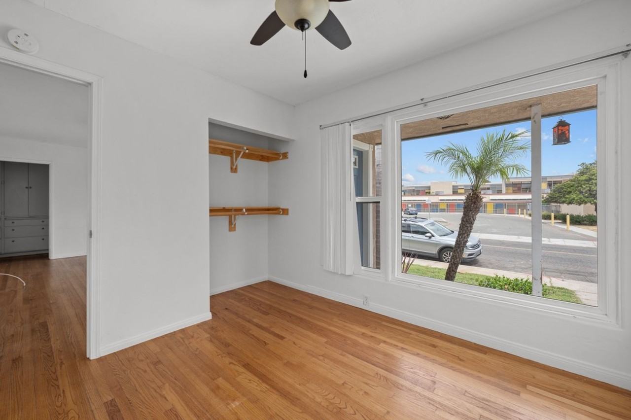 4922 64th St - Photo 6 of 24