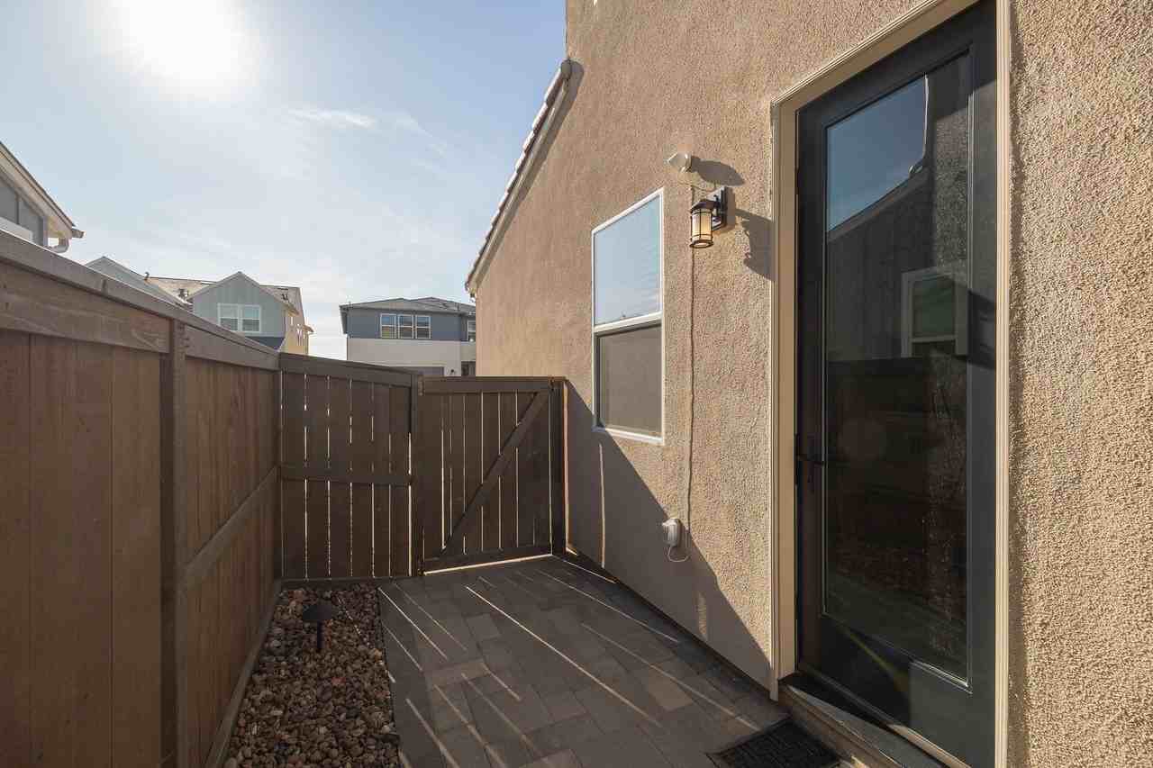 2387 Calle Grandon - Photo 2 of 11
