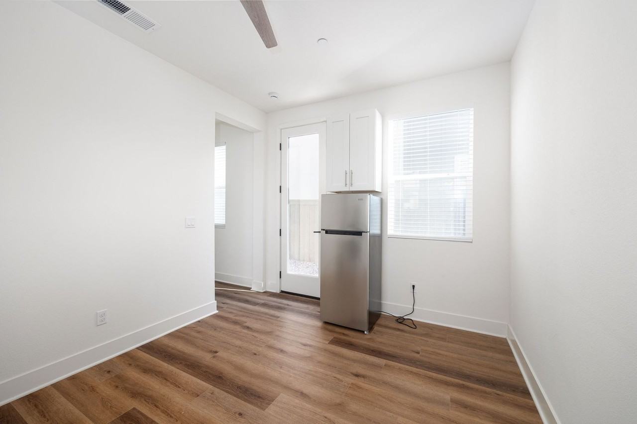 2387 Calle Grandon - Photo 3 of 11