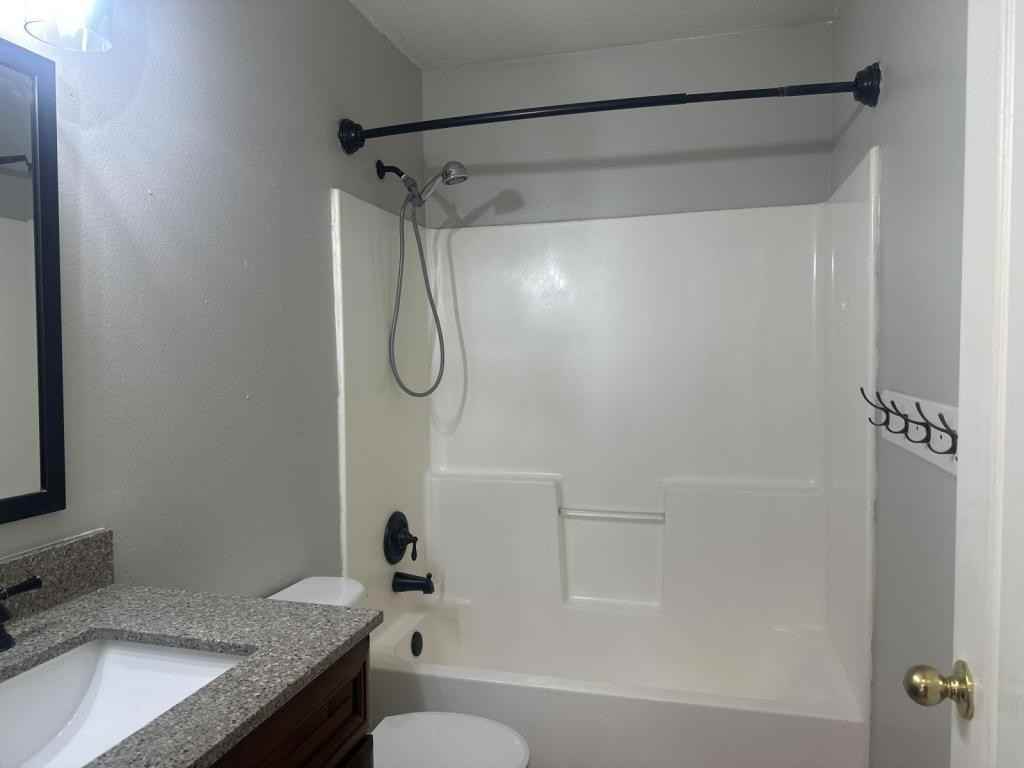 2412 W Sweetbay Ave - Photo 4 of 18