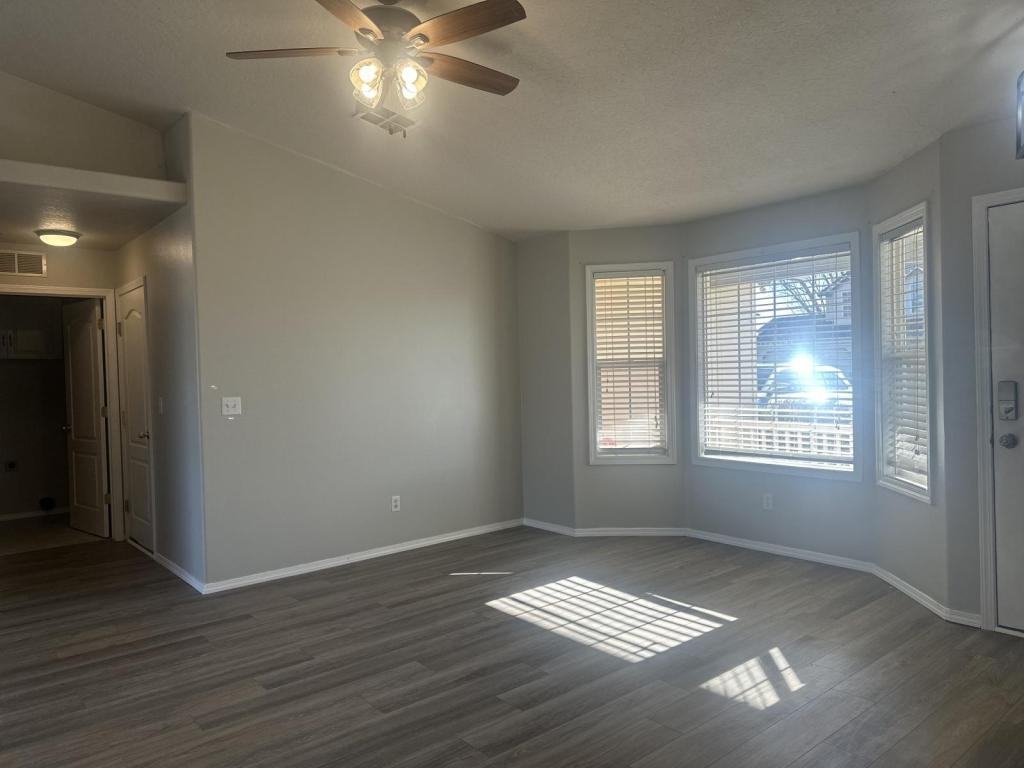 2412 W Sweetbay Ave - Photo 7 of 18