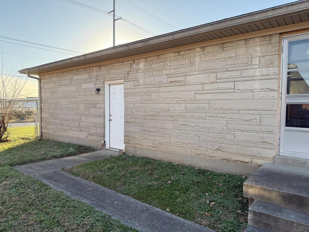 2013 S 28th St - Photo 4 of 24