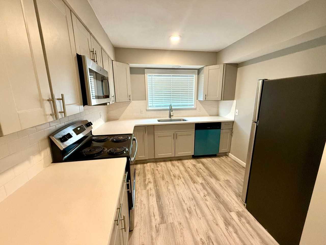 The State - Photo 4 of 6