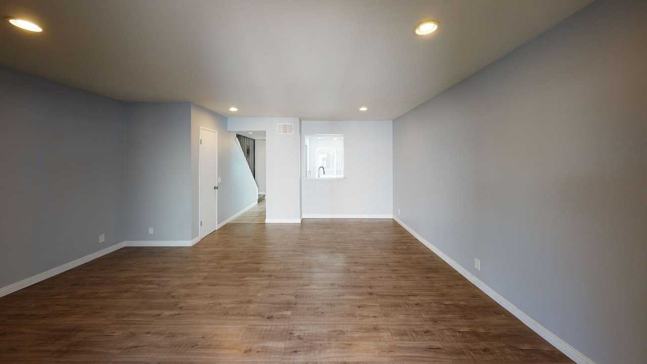 13849 La Jolla Plz - Photo 7 of 15