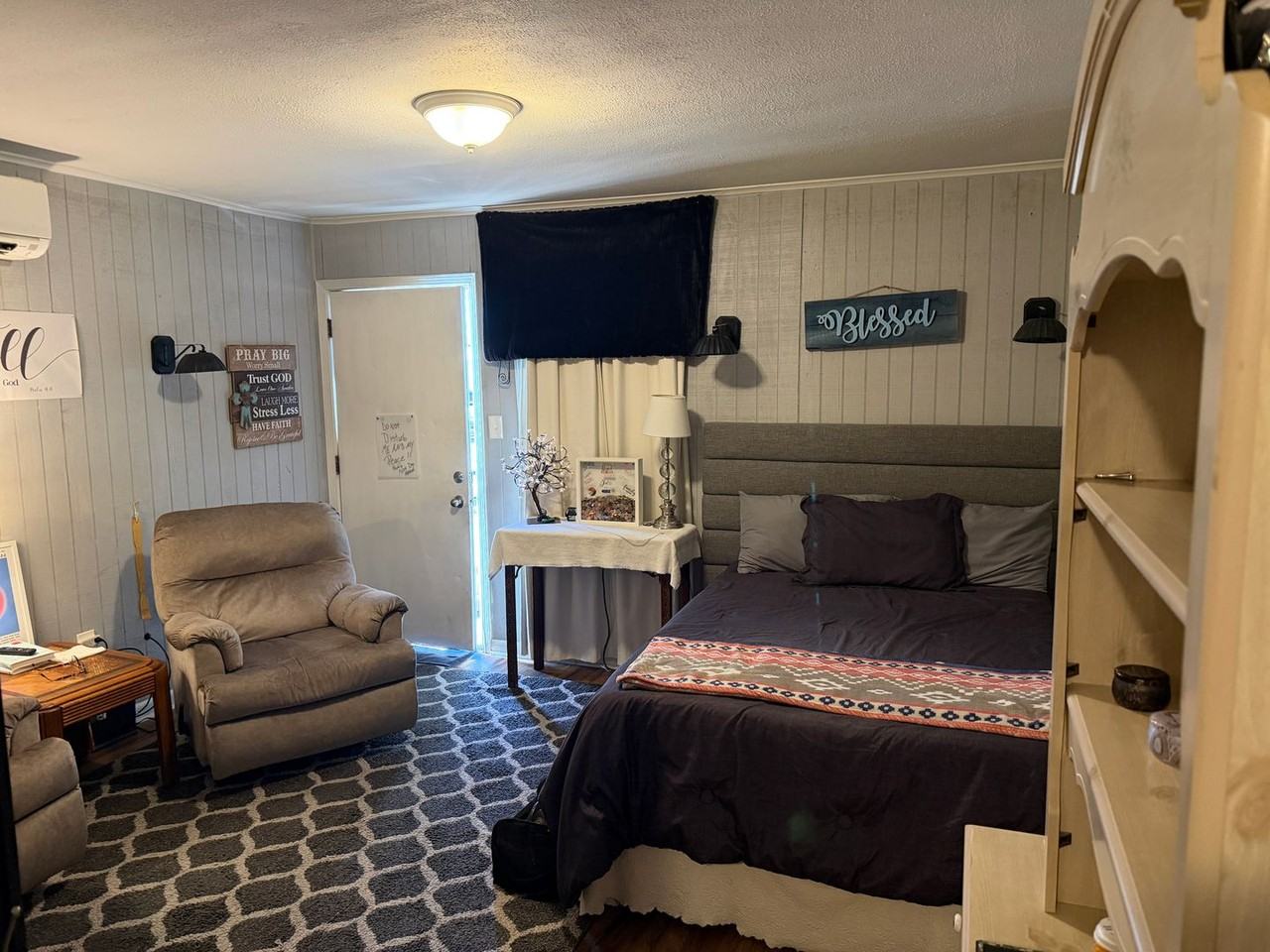 Pearl Drive Apartments - Photo 2 of 8