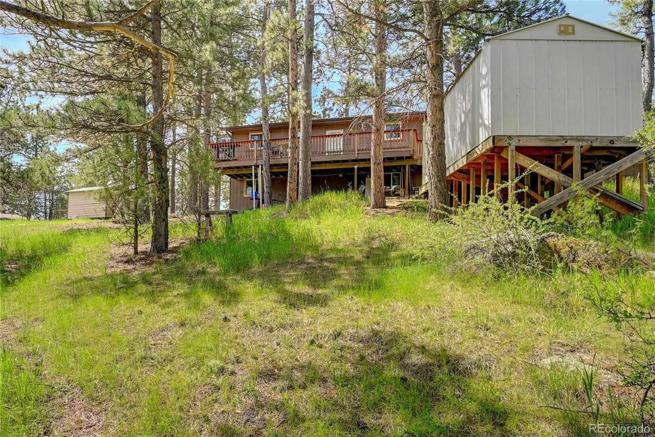 2027 Roland Dr - Photo 4 of 44