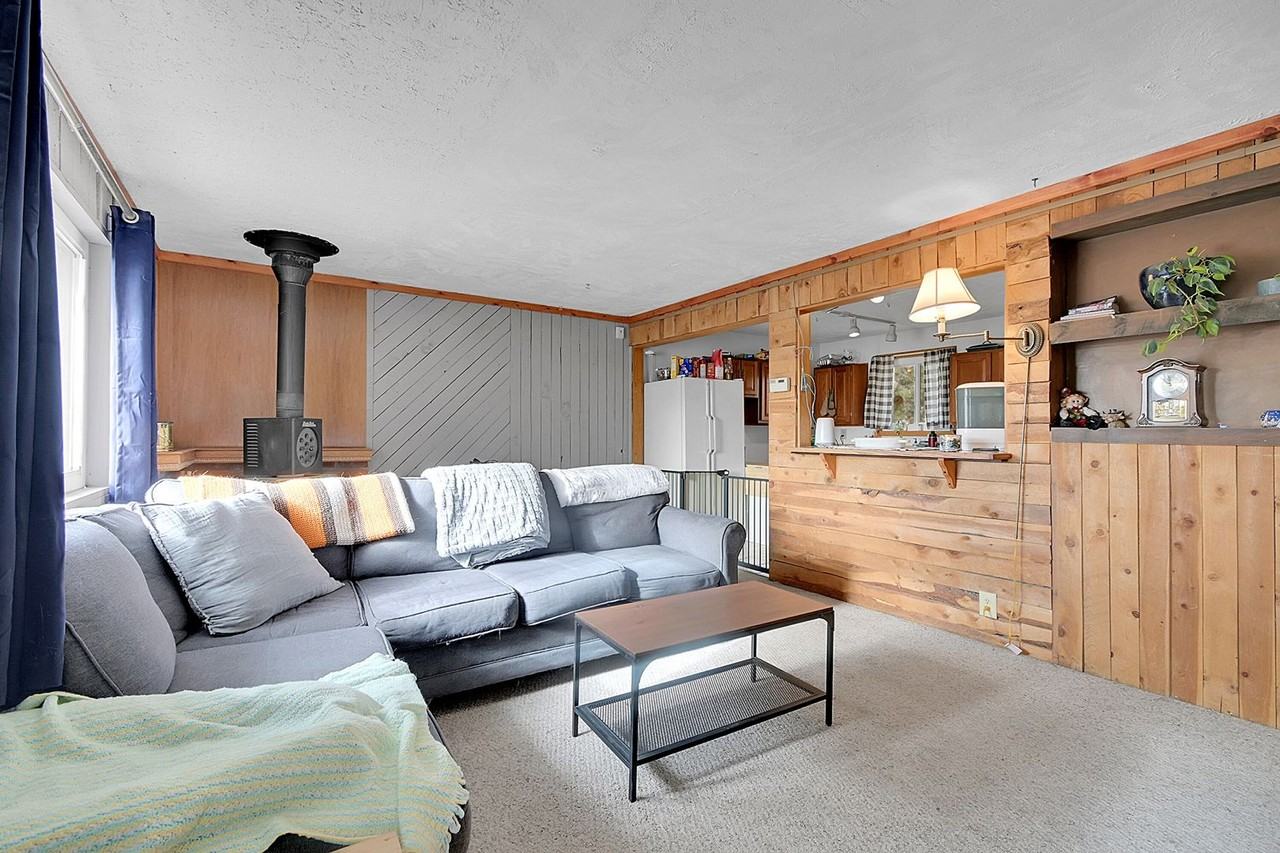 2027 Roland Dr - Photo 6 of 44