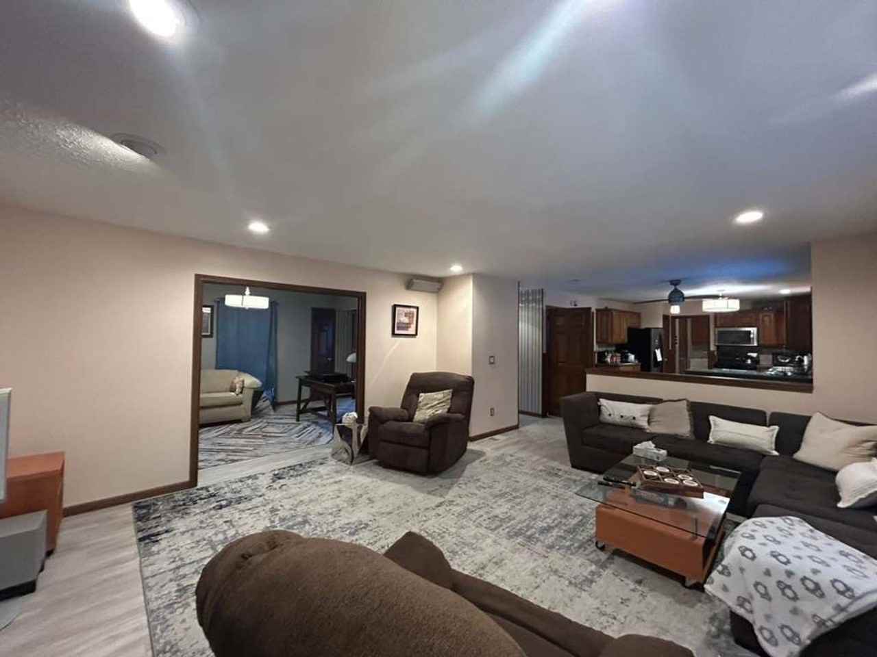 6289 Hastings Dr - Photo 4 of 37